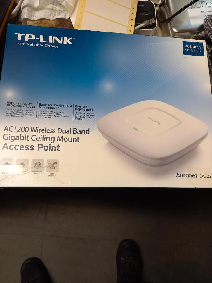 Netwerk, etc, Computers en Software, Netwerk switches, Zo goed als nieuw, Ophalen of Verzenden