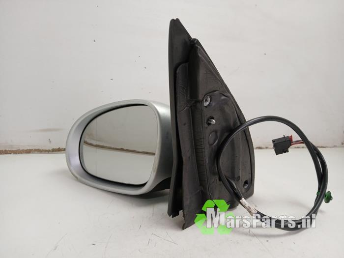 Buitenspiegel rechts van een Volkswagen Golf, Auto-onderdelen, Spiegels, Volkswagen, Gebruikt, 3 maanden garantie, Ophalen of Verzenden