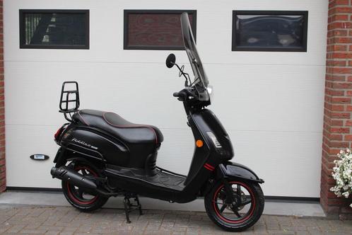 SYM FIDDLE (bj 2018)-Premium-Matrix Led Smoke incl garantie, Fietsen en Brommers, Scooters | SYM, Zo goed als nieuw, Fiddle, Maximaal 45 km/u