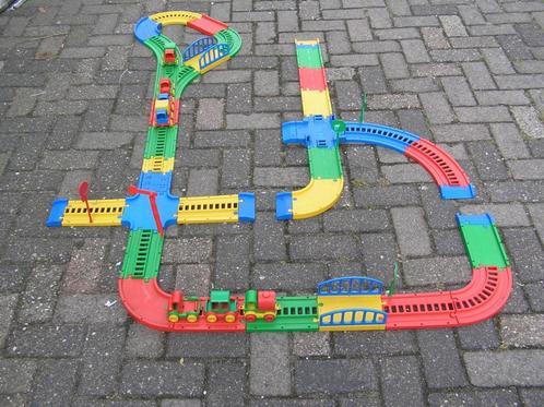 Wader deelbare autobaan met 7 autootjes, Kinderen en Baby's, Speelgoed | Houten speelgoed, Gebruikt, Overige typen, Ophalen of Verzenden