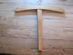 Oude houten kledinghanger 44 cm lang, Ophalen of Verzenden