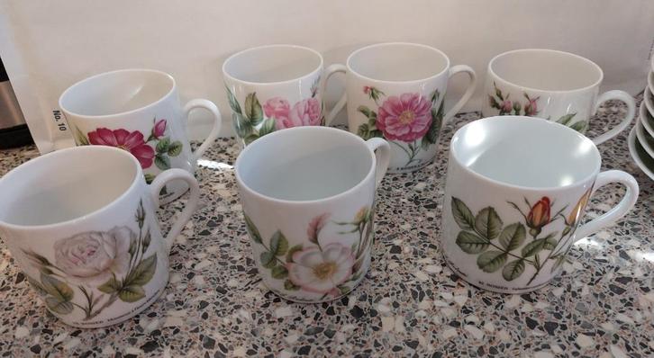 7 Hutschenreuter Rosier P.J. Redouté XI Eglantier, Huis en Inrichting, Keuken | Servies, Zo goed als nieuw, Kop(pen) en/of Schotel(s)