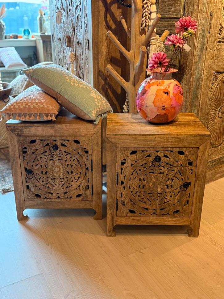 Gave India/Ibiza style nachtkastje, Huis en Inrichting, Slaapkamer | Nachtkastjes, Nieuw, Minder dan 45 cm, Ophalen