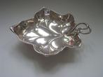 verzilverd schaaltje ~ model druivenblad, Antiek en Kunst, Antiek | Goud en Zilver, Ophalen of Verzenden, Zilver