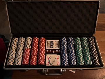 Pokerkoffer met 500 fiches. beschikbaar voor biedingen