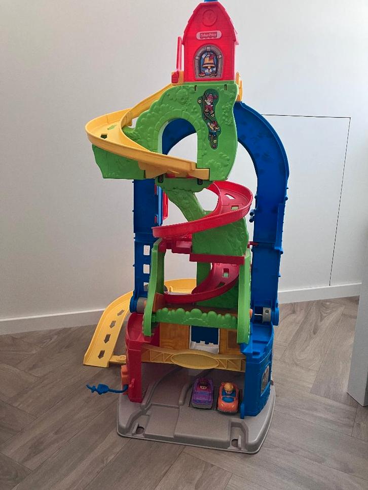 fisher price zit & sta racebaan (in nieuwstaat), Kinderen en Baby's, Speelgoed | Racebanen, Zo goed als nieuw, Racebaan, Handmatig