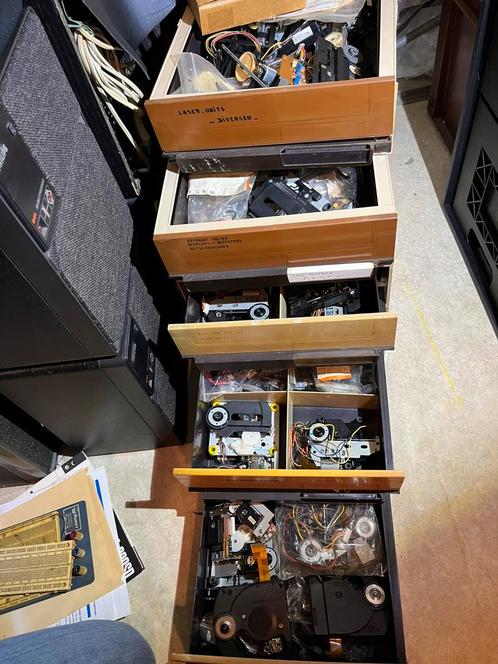 Diverse onderdelen, Hobby en Vrije tijd, Elektronica-componenten, Gebruikt, Ophalen