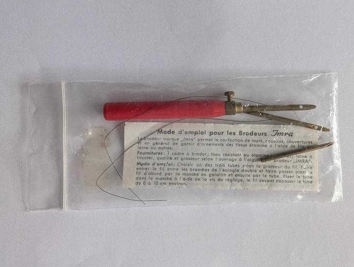 Antieke Imra borduurnaaldenset dikke stoffen, Antiek en Kunst, Curiosa en Brocante, Ophalen of Verzenden