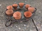 Liefelijke decoratief ijzeren ornament met tuin potten, Rond, Ophalen of Verzenden, Zo goed als nieuw, Minder dan 25 cm