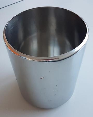 7,5 liter RVS ijsemmers + hoorntjes houder + schepje beschikbaar voor biedingen