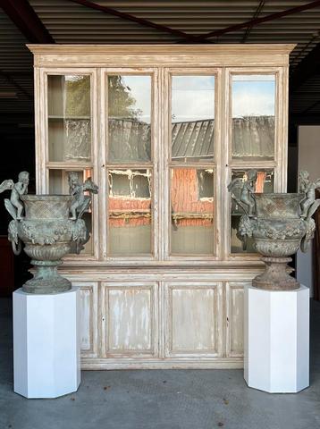 Bibliotheekkast boekenkast Frans antiek beschikbaar voor biedingen