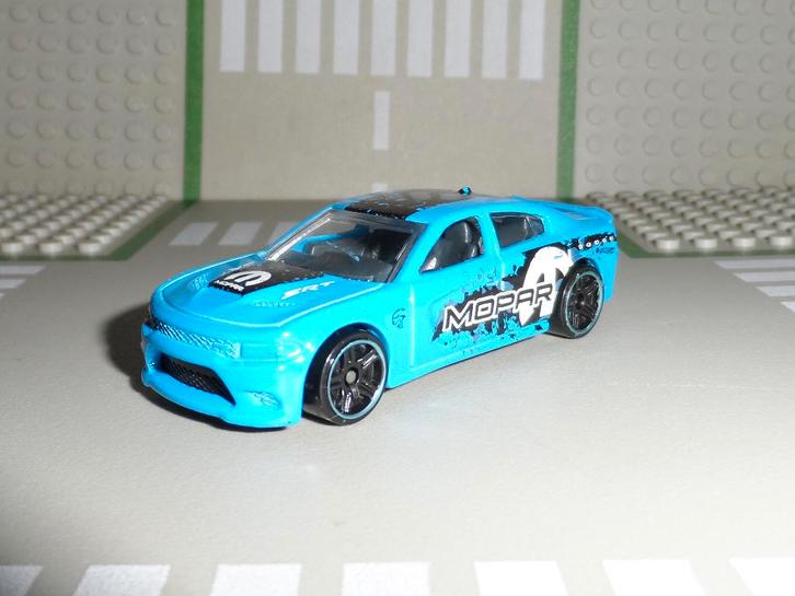 Hot Wheels - '15 Dodge Charger SRT - Mopar - 1:64, Hobby en Vrije tijd, Modelauto's | Overige schalen, Nieuw, Auto, Ophalen of Verzenden