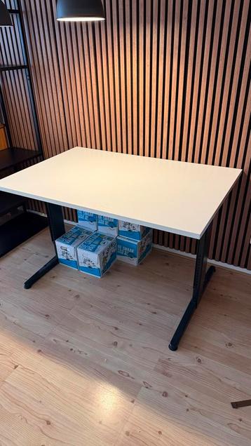 Verstelbaar bureau - Prima staat!