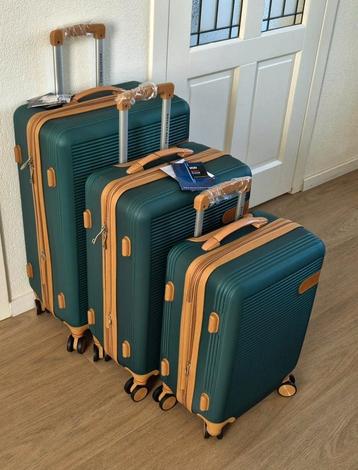 Diverse koffers voor € 25 (NIEUW)

 beschikbaar voor biedingen