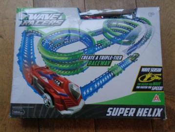 Racebaan Wave Racers Super Helix racebaan met 2 auto's  beschikbaar voor biedingen