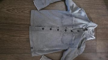 Kinderkleding beschikbaar voor biedingen