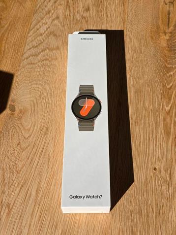 Samsung Galaxy Watch 7 LTE 40mm Gesealed beschikbaar voor biedingen
