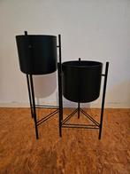 Te koop bloempotten met standaard, Tuin en Terras, Bloempotten, Rond, Zo goed als nieuw, Minder dan 25 cm, Metaal