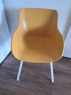 Eetkamerstoel okergeel witte poten, Ophalen, Zo goed als nieuw, Eén