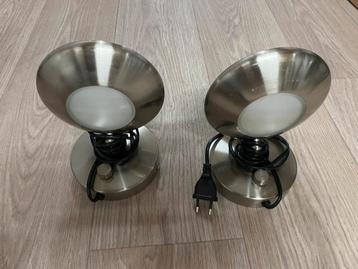 2 rvs wandlampen beschikbaar voor biedingen