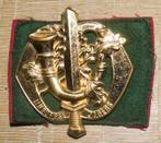 Metalen baret embleem Limburgse Jagers, Ophalen of Verzenden, Landmacht, Nederland, Embleem of Badge