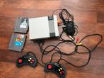 Nes kloon met kabels+2 games+ controllers, 2 spelers, Ophalen of Verzenden, Zo goed als nieuw, Vanaf 3 jaar