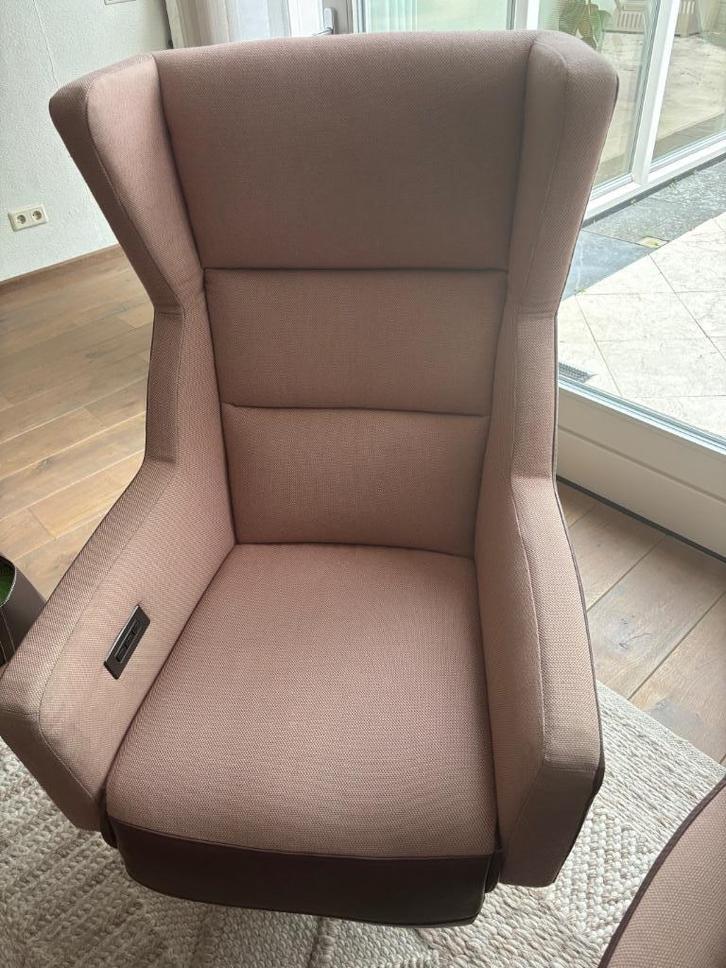 Design relaxfauteuil, Huis en Inrichting, Fauteuils, Zo goed als nieuw, Leer, Stof, 50 tot 75 cm, Minder dan 75 cm, Ophalen