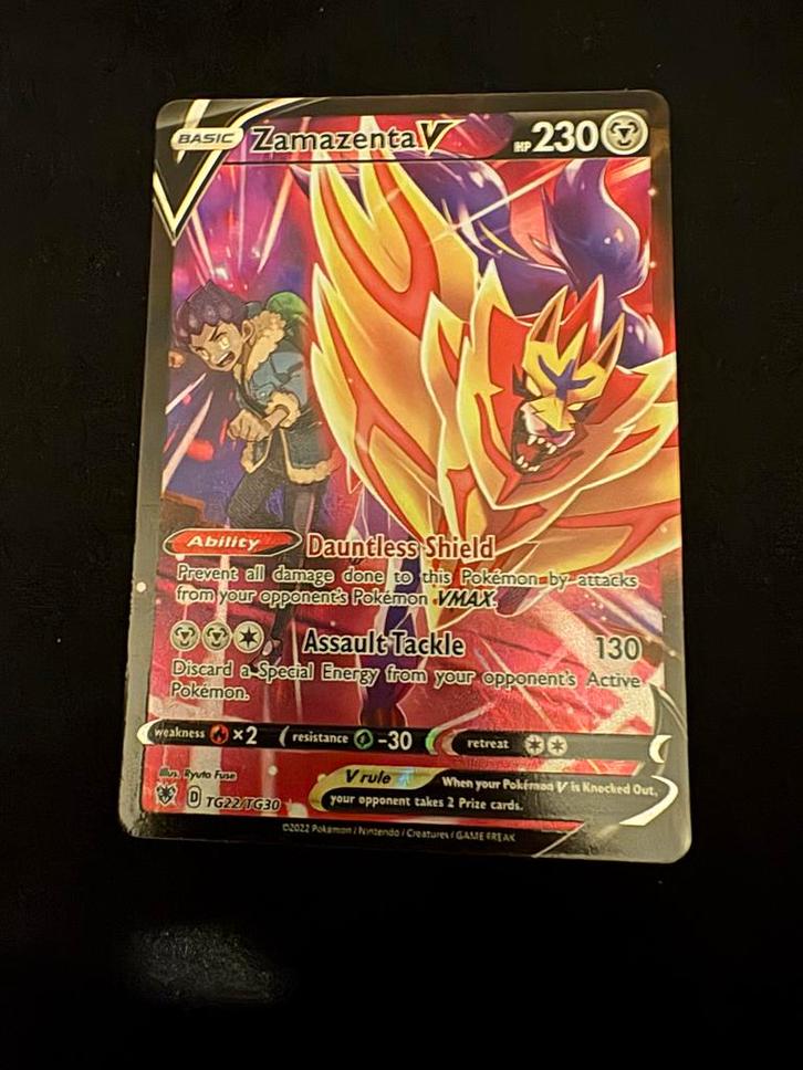 Zamazenta V Trainer Gallery, Hobby en Vrije tijd, Verzamelkaartspellen | Pokémon, Zo goed als nieuw, Losse kaart, Ophalen of Verzenden