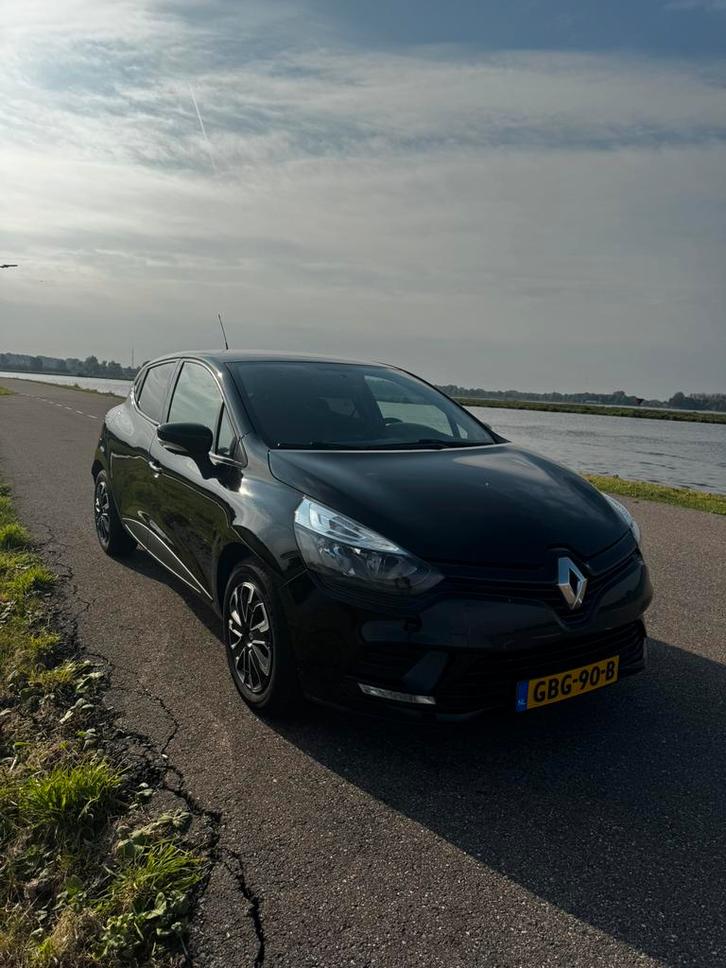 Renault Clio 0.9 TCE 76pk 5-DRS 2019 Zwart, Auto's, Renault, Particulier, Benzine, Hatchback, Handgeschakeld, Geïmporteerd, Zwart