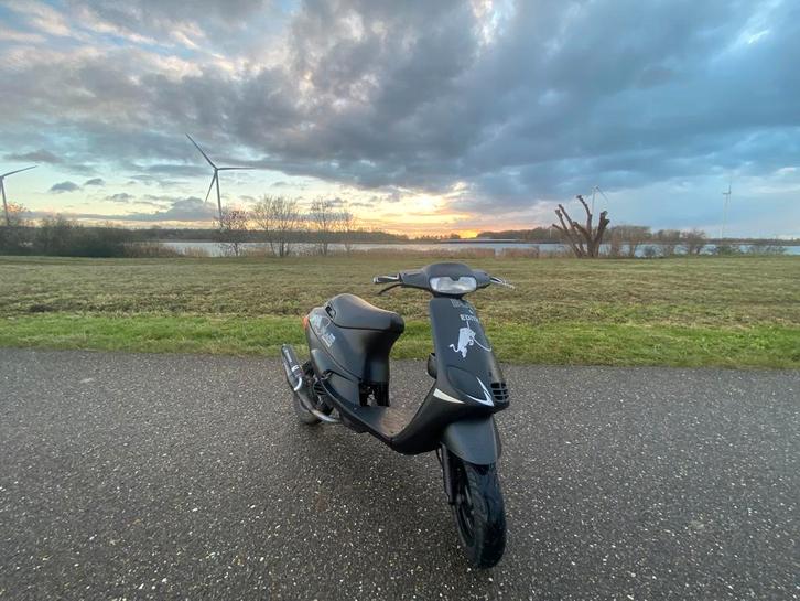 Piaggio Zip Type 3, Fietsen en Brommers, Scooters | Piaggio, Gebruikt, Zip, Maximaal 45 km/u, Tweetakt, Ophalen