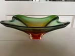 Prachtige retro glazen (fruit) schaal, murano?, Ophalen of Verzenden, Zo goed als nieuw, Rond, Glas