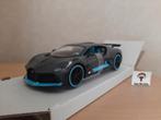 Bugatti Divo mat zwart/lichtblauw van Maisto 1:24