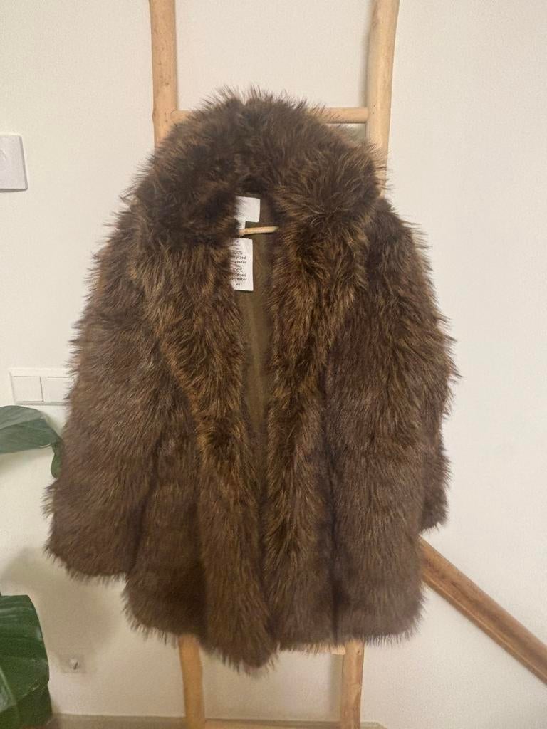 Brand new faux-fur jacket/Nieuwe faux-fur jas, Ophalen of Verzenden, Nieuw, Maat 38/40 (M), Bruin