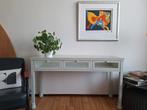 Vitrine sidetable met magenetische klapvenstertjes, Ophalen, 25 tot 50 cm, Rechthoekig, 100 tot 150 cm