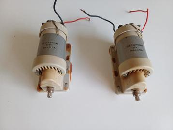 2x Decaperm motoren 12volt max 3,5A  beschikbaar voor biedingen