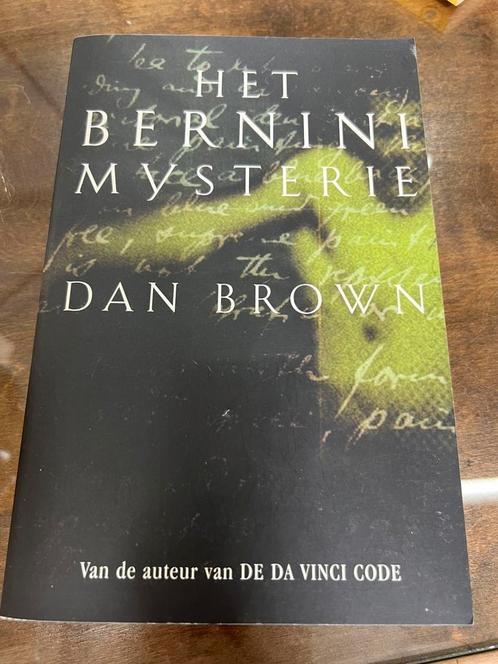 Dan Brown - Het Bernini Mysterie (thriller, Nederlands), Boeken, Thrillers, Zo goed als nieuw, Amerika, Ophalen of Verzenden