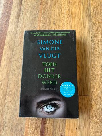Simone van der Vlugt - Toen het donker werd beschikbaar voor biedingen