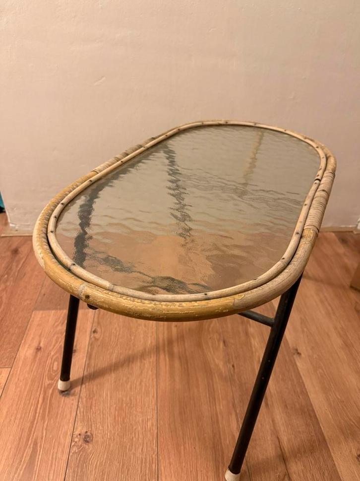 Tafeltje, mid century, Huis en Inrichting, Tafels | Bijzettafels, Gebruikt, Ovaal, Minder dan 45 cm, 55 tot 75 cm, Glas, Ophalen