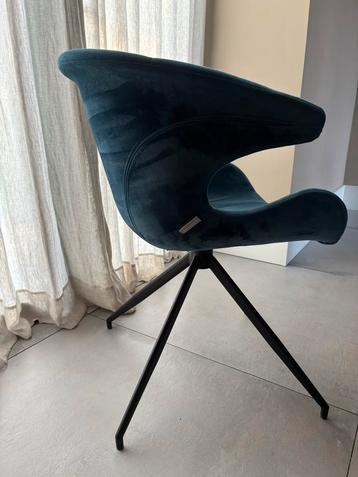 4 Kuip Stoeltjes beschikbaar voor biedingen