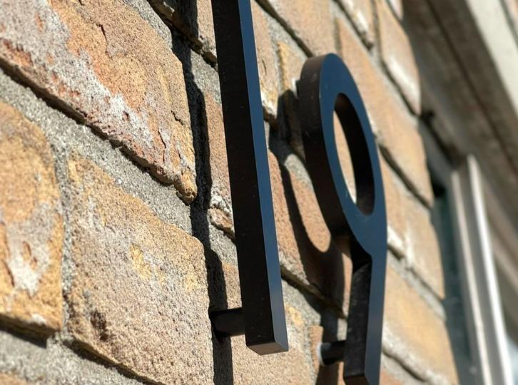 Stijlvol Zwart Huisnummer 1 of 9 - Nieuw!, Huis en Inrichting, Deurbellen, Nieuw, Ophalen of Verzenden