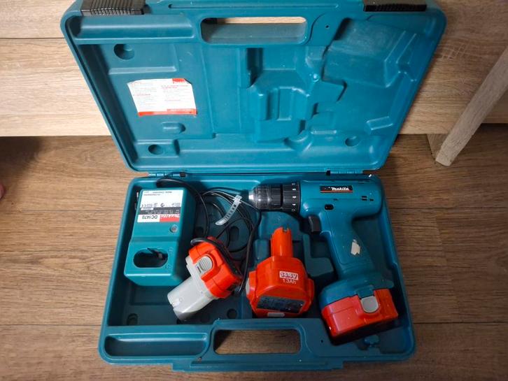 Makita Accu Schroefmachine, Doe-het-zelf en Verbouw, Gereedschap | Boormachines, Gebruikt, Boor- en Schroefmachine, Minder dan 400 watt