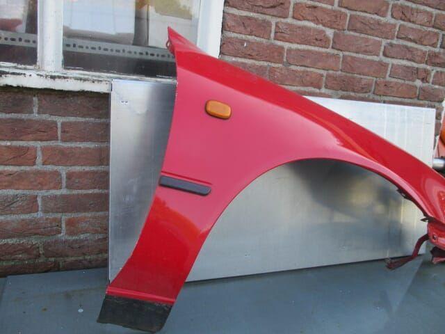 rechter voorscherm toyota corolla E 10   liftbach, Auto-onderdelen, Carrosserie en Plaatwerk, Spatbord, Toyota, Gebruikt, Ophalen of Verzenden