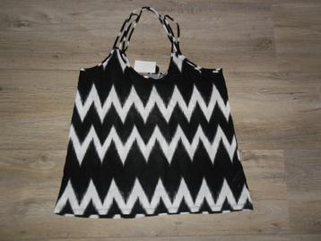 H&M Zwart/Witte Top Maat XL (NIEUW + PRIJSKAARTJE) beschikbaar voor biedingen