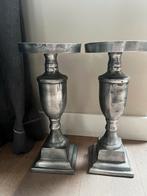 Set van 2 zilverkleurige kandelaars, 25 tot 50 cm, Ophalen of Verzenden, Zo goed als nieuw, Grijs