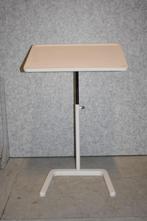 Vitra bijzettafel (nestable) laptoptafel, Rechthoekig, Ophalen of Verzenden, 45 tot 60 cm, Zo goed als nieuw