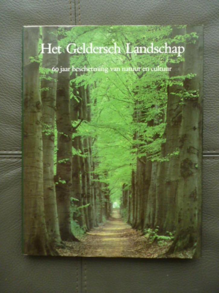 Het Geldersch Landschap - Rien Snijders en Koos Dansen, Boeken, Natuur, Zo goed als nieuw, Natuur algemeen, Ophalen of Verzenden