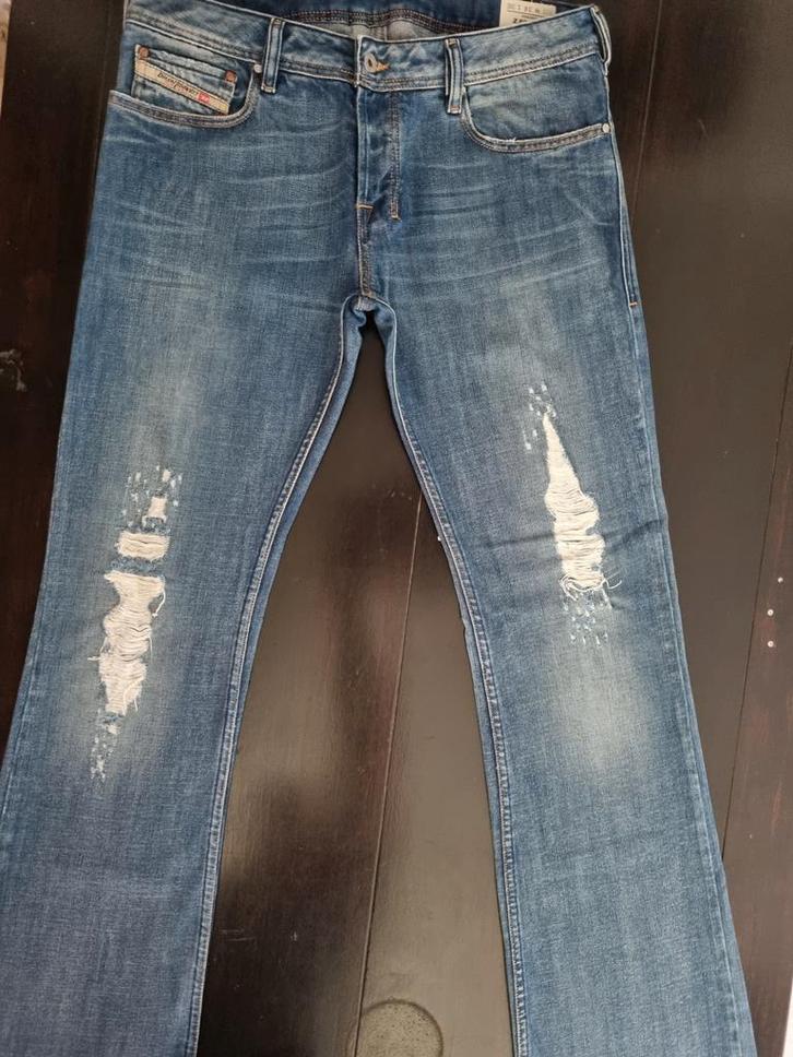 ZGAN CLASSIC DIESEL ZATHAN REGULAR BOOTCUT DESTROY 34/36!!, Kleding | Heren, Spijkerbroeken en Jeans, Zo goed als nieuw, W33 - W34 (confectie 48/50)
