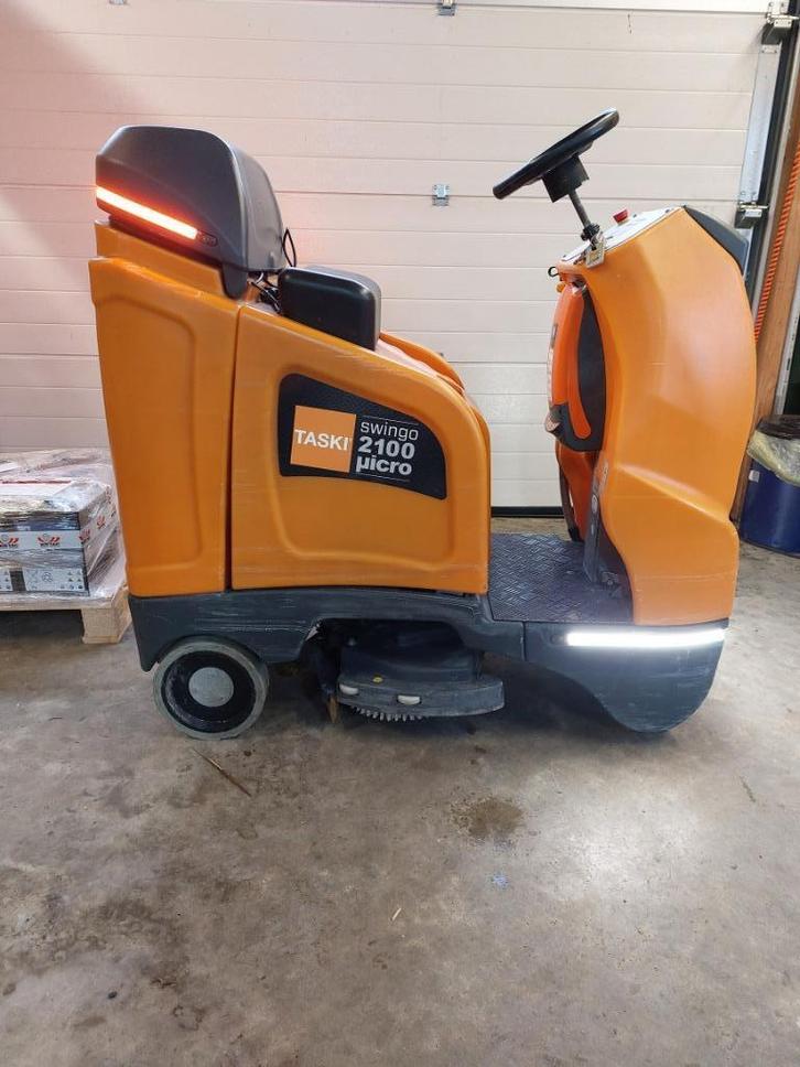 Taski opzit schrobmachine 2100 micro, Doe-het-zelf en Verbouw, Reinigingsmachines, Gebruikt, Schrobmachine, Ophalen of Verzenden