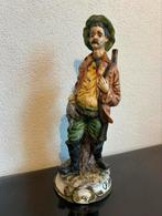 Capodimonte Porseleinen Beeld - Jager, Antiek en Kunst, Ophalen of Verzenden