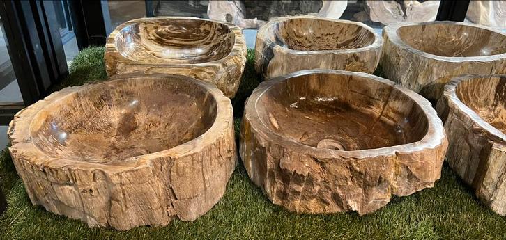 VERSTEEND HOUT I PETRIFIED WOOD I NATUURSTEEN I WASBAK KOM, Huis en Inrichting, Badkamer | Badkamermeubels, Nieuw, Wasbak of Wastafel